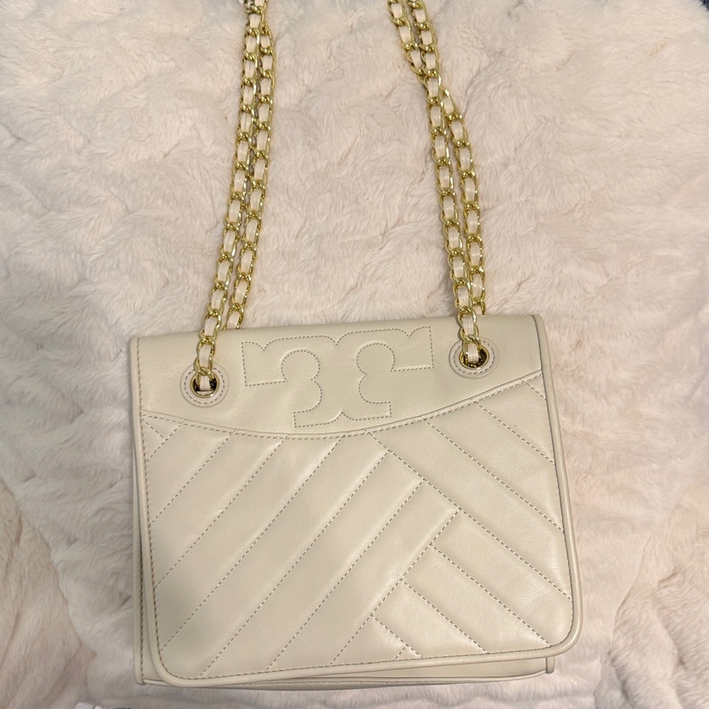 Tory Burch Cream or Off White Shoulder Bag with Gold Chain